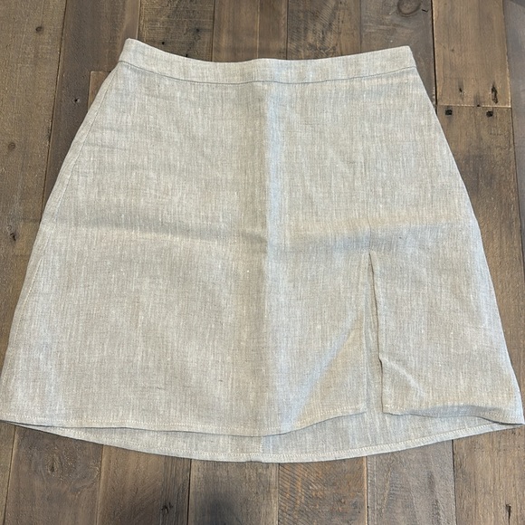 Reformation “Baker” Linen Skirt - Picture 3 of 5
